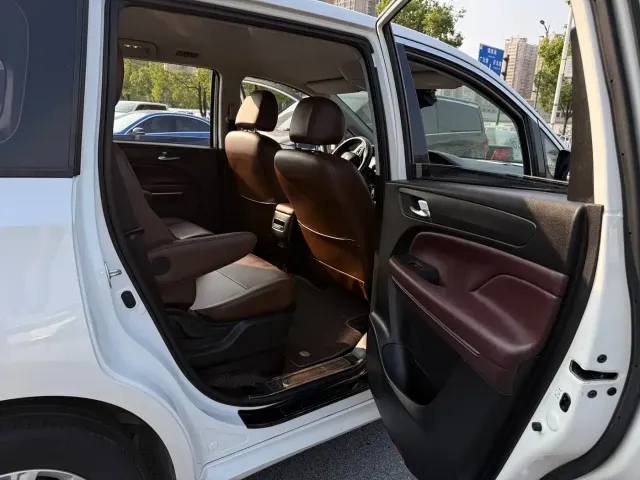 GAC Trumpchi M6 — Фото автомобиля 15