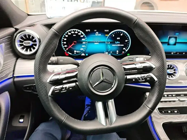 Mercedes-Benz CLS-Class — Фото автомобиля 2