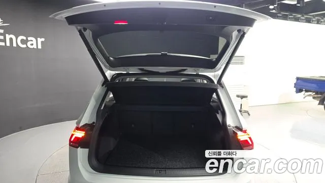 Volkswagen Tiguan — Фото автомобиля 26