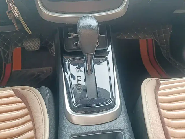 Nissan Tiida — Фото автомобиля 13