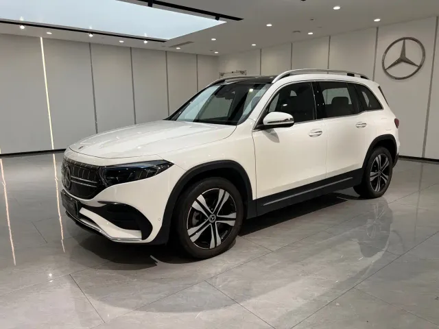 Фотография автомобиля — Mercedes-Benz EQB
