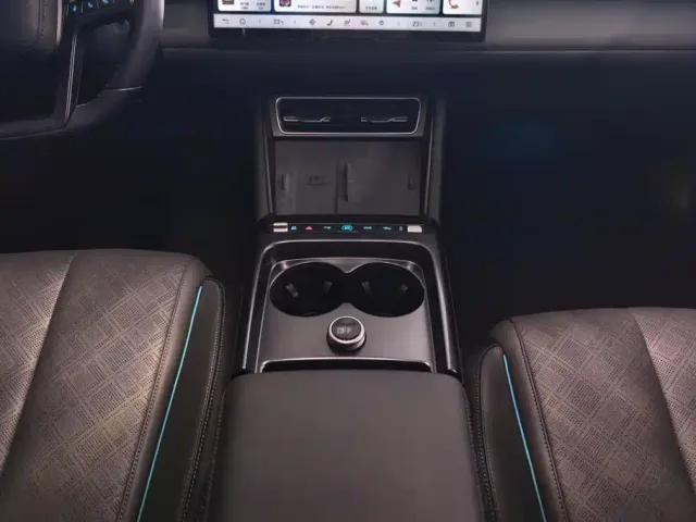 BYD Qin L — Фото автомобиля 16