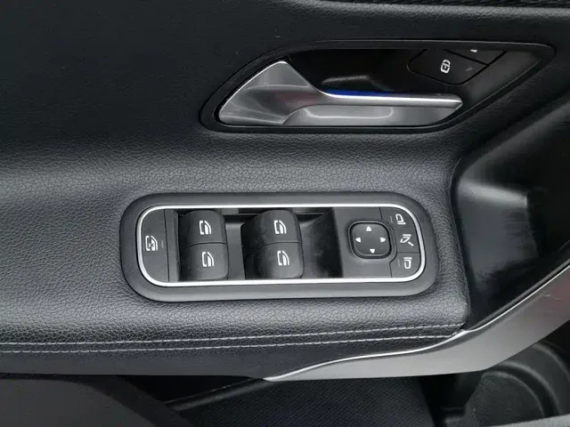 Mercedes-Benz A-Class — Фото автомобиля 9