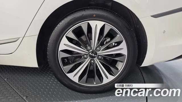 Kia K8 K8 Hybrid — Фото автомобиля 5