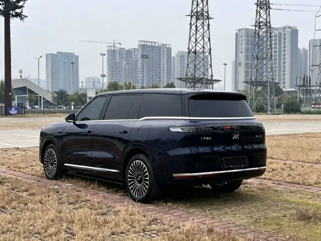 IM Motors LS9 — Фото автомобиля 15