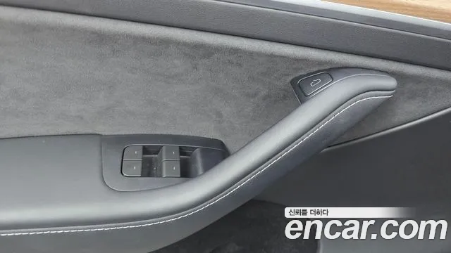 Tesla Model Y — Фото автомобиля 24