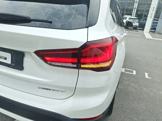 BMW X1 — Фото автомобиля 7