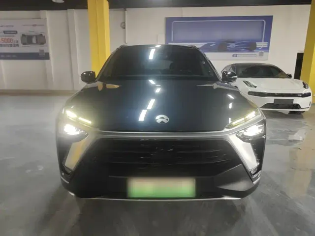 Nio ES8 — Фото автомобиля 2