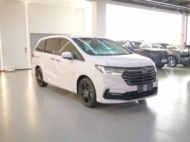 Honda Odyssey — Фото автомобиля 3
