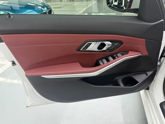 BMW 3 Series — Фото автомобиля 6