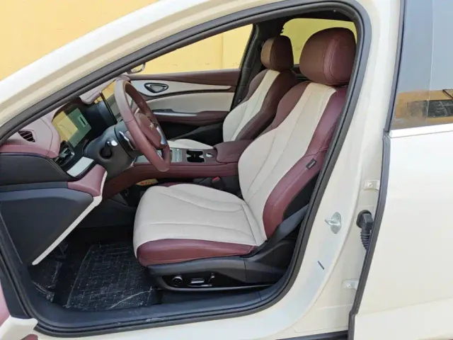 BYD Seal 07 DM-i — Фото автомобиля 14