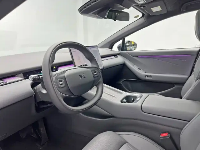 Xpeng P7+ — Фото автомобиля 13