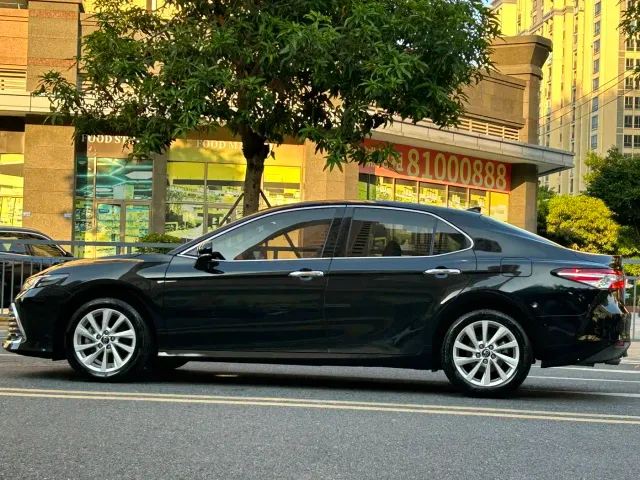 Toyota Camry — Фото автомобиля 6