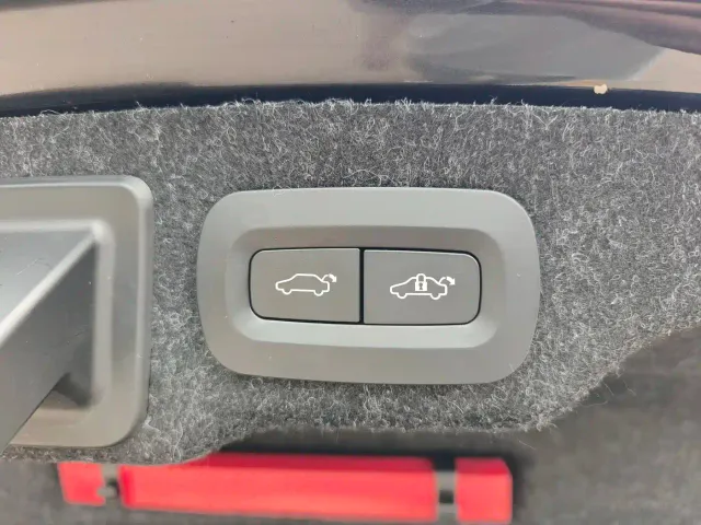 Volvo S90 — Фото автомобиля 17