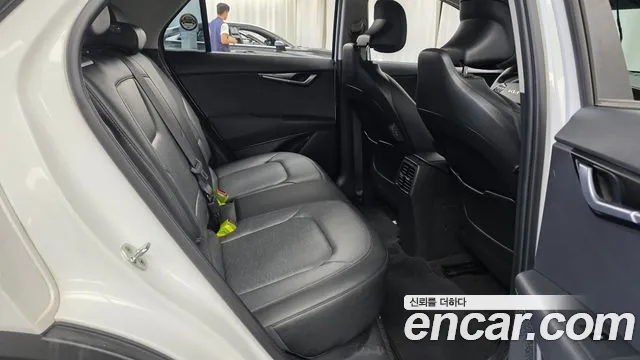 Kia Niro — Фото автомобиля 17