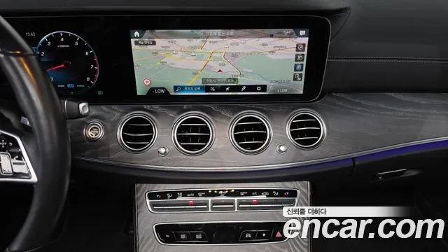 Mercedes-Benz E-Class W213 — Фото автомобиля 19