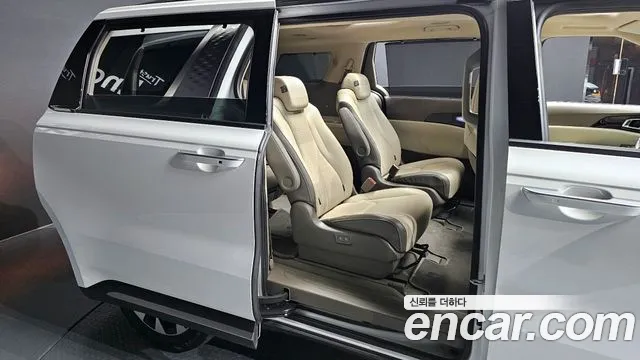 Kia Canival Carnival 4 поколение Дизель 9 мест Signature — Фото автомобиля 12