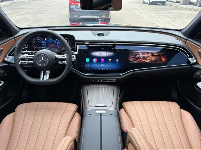 Mercedes-Benz E-Class — Фото автомобиля 9