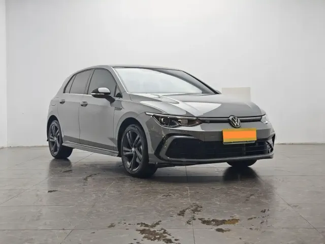 Volkswagen Golf — Фото автомобиля 3