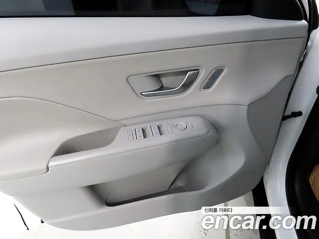 Hyundai Kona SX2 — Фото автомобиля 13