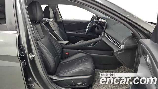 Hyundai Avante CN7 — Фото автомобиля 10