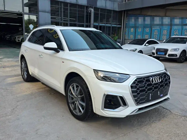 Audi Q5L — Фото автомобиля 3
