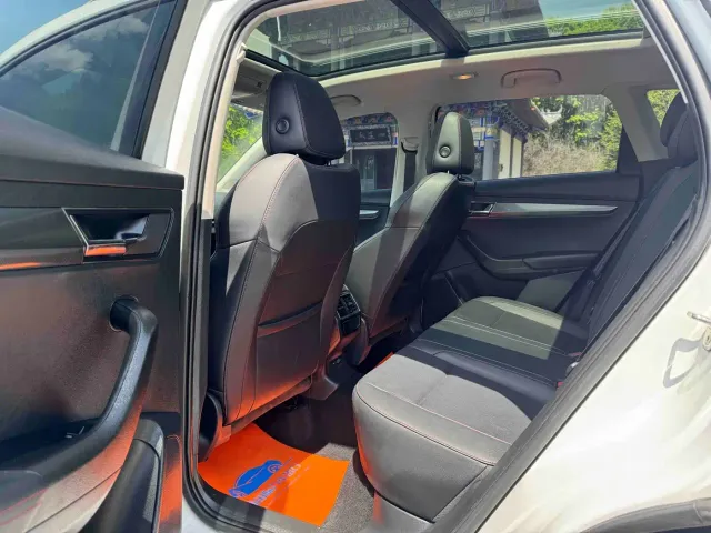 Skoda Karoq — Фото автомобиля 8