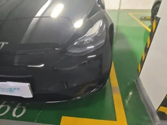 Tesla Model Y — Фото автомобиля 23