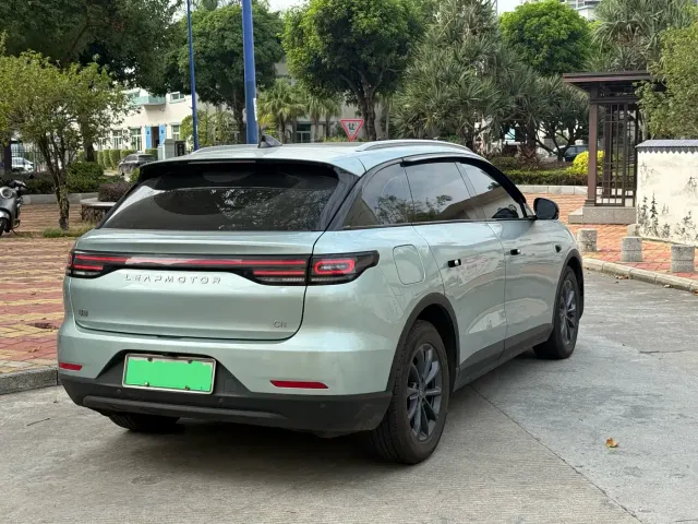 Leapmotor C11 — Фото автомобиля 6