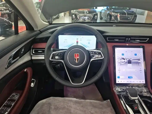 Hongqi H5 PHEV — Фото автомобиля 10
