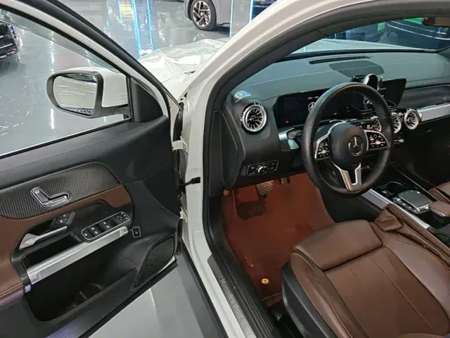 Mercedes-Benz GLB-Class — Фото автомобиля 15