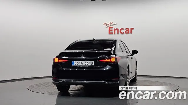 Lexus ES 7th Gen — Фото автомобиля 4