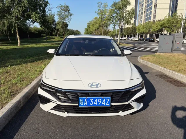 Hyundai Elantra — Фото автомобиля 2