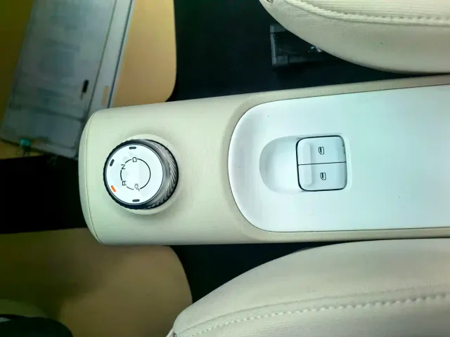 Wuling Hongguang Mini EV — Фото автомобиля 9