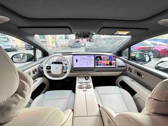 Li Auto i6 — Фото автомобиля 20