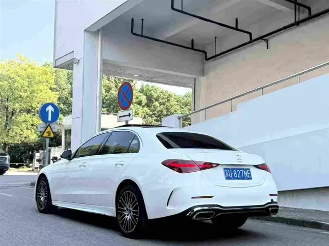 Mercedes-Benz C-Class — Фото автомобиля 3