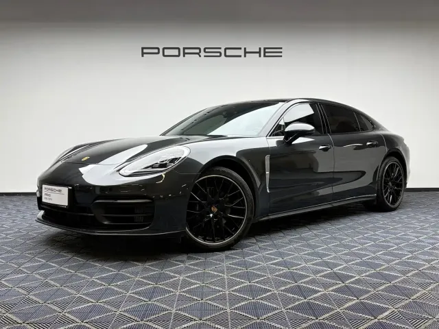 Фотография автомобиля — Porsche Panamera