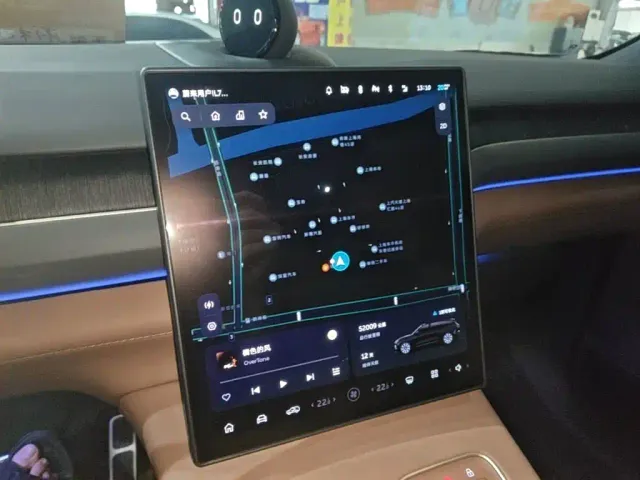 Nio ES8 — Фото автомобиля 12