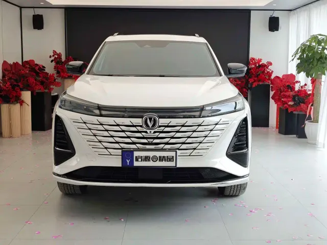 Changan CS75 Plus — Фото автомобиля 2