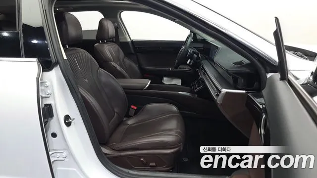 Hyundai Grandeur Grandeur (GN7) — Фото автомобиля 24