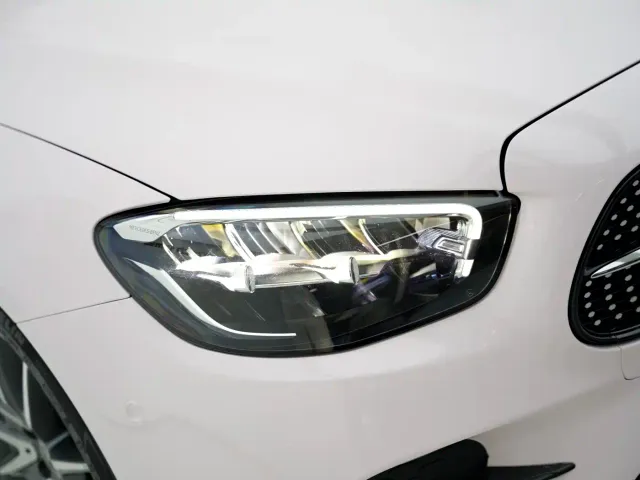 Mercedes-Benz E-Class — Фото автомобиля 19