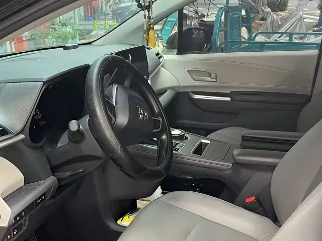 Toyota Granvia — Фото автомобиля 7