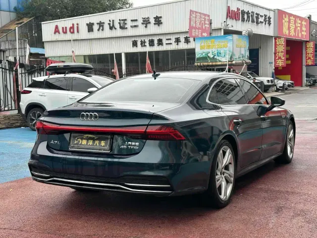 Audi A7L — Фото автомобиля 4