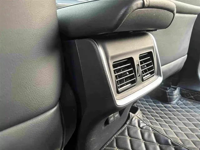 Toyota Harrier — Фото автомобиля 30