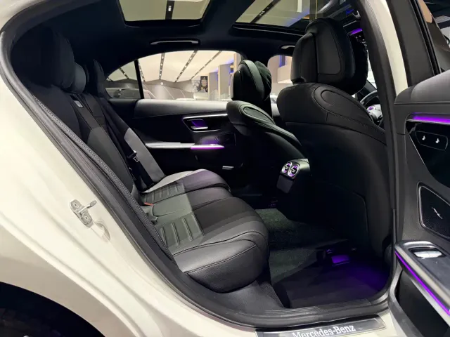 Mercedes-Benz C-Class — Фото автомобиля 15