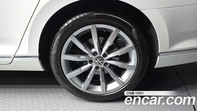 Volkswagen Passat Passat GT(B8) 2.0 TDI Prestige — Фото автомобиля 5