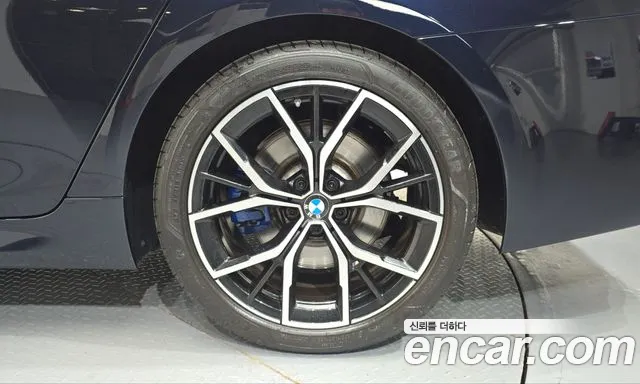 BMW 5 Series G30 — Фото автомобиля 6