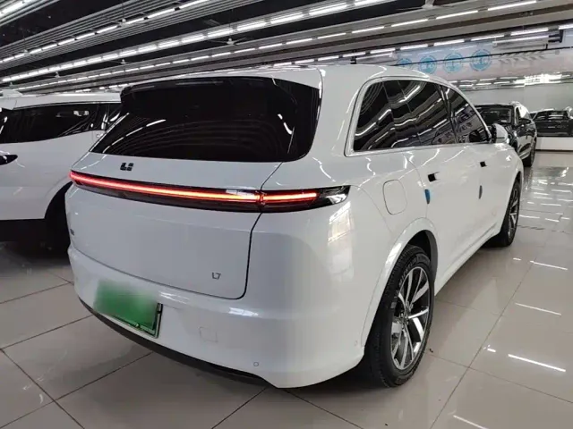 Li Auto L7 — Фото автомобиля 6