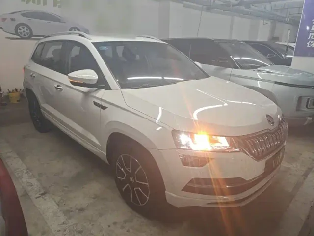 Škoda Karoq 2022 TSI280 Luxury — Фото автомобиля 3