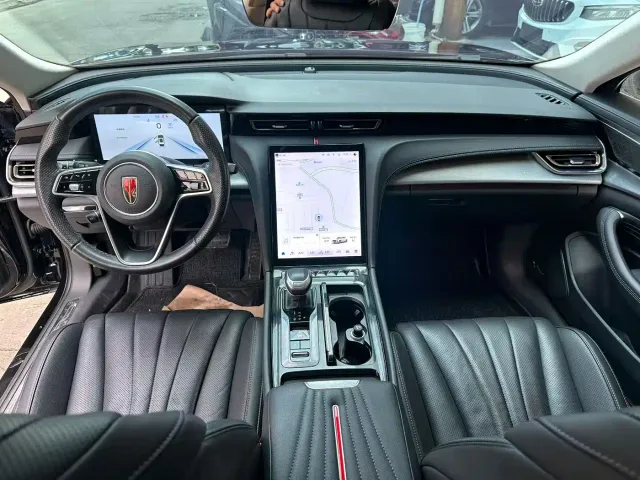 Hongqi H5 — Фото автомобиля 13